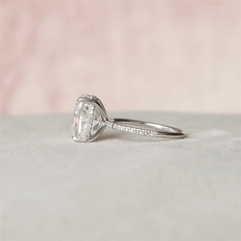 Women's 6.0ct Moissanite Ring Women's 6.0ct Moissanite Ring