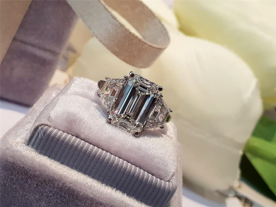 Women's 14K Solid Gold 3.6ct / 5.0ct Ring Women's 14K Solid Gold 3.6ct / 5.0ct Ring