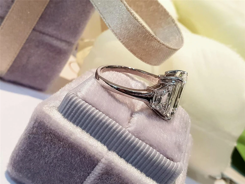 Women's 14K Solid Gold 3.6ct / 5.0ct Ring Women's 14K Solid Gold 3.6ct / 5.0ct Ring