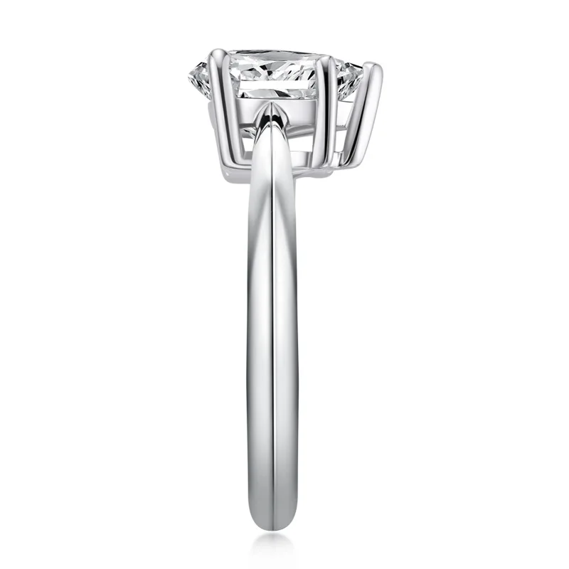 2 Carats Ring with Real Moissanite Stone