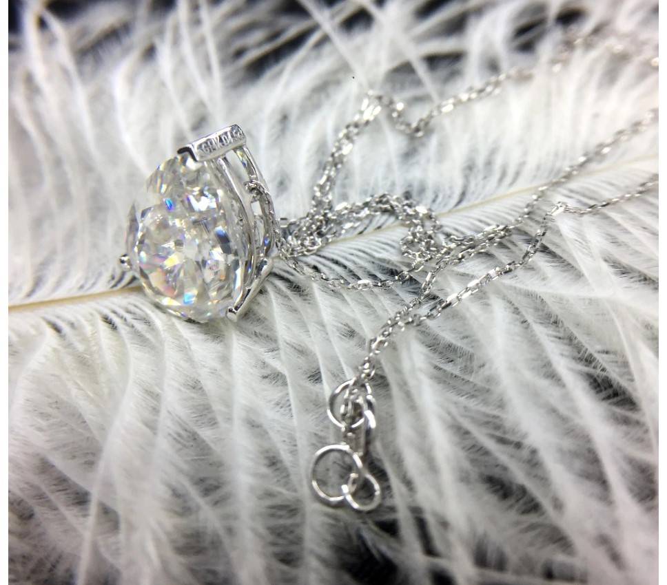 Women's 14K Gold Water Drop Moissanite Necklace