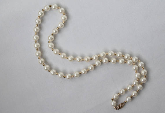 Stylish Freshwater Pearls Necklace for Women