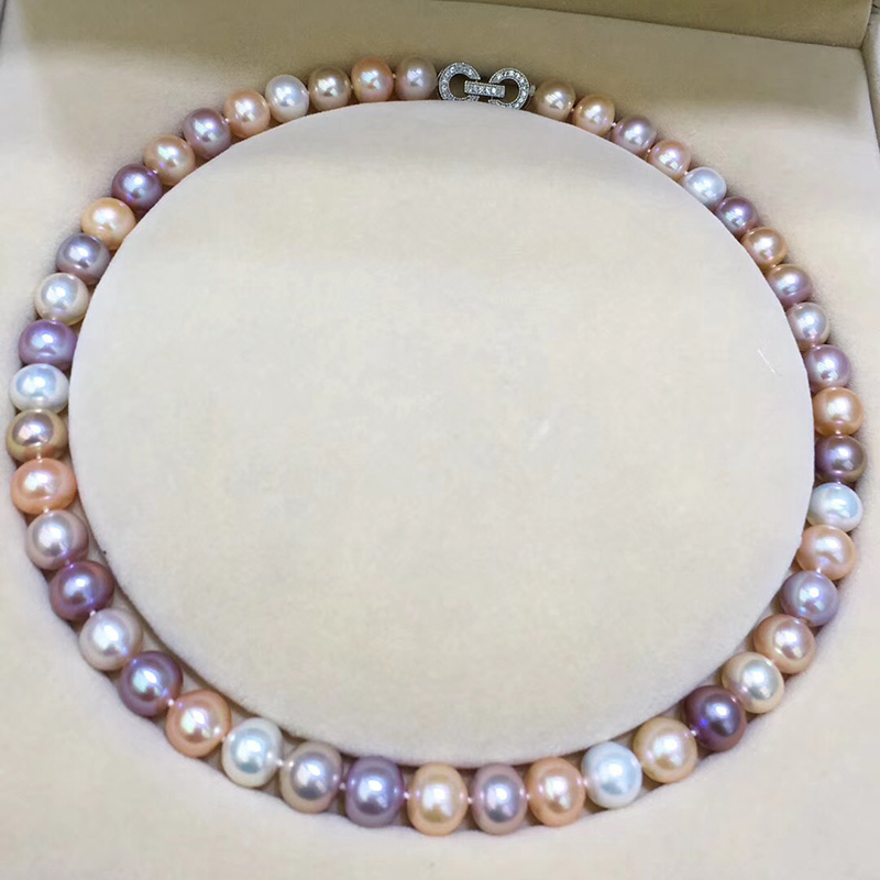 Women's Colorful Pearls Choker