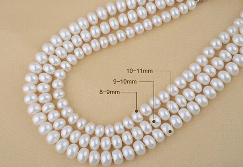 Women's Classic Pearls Choker