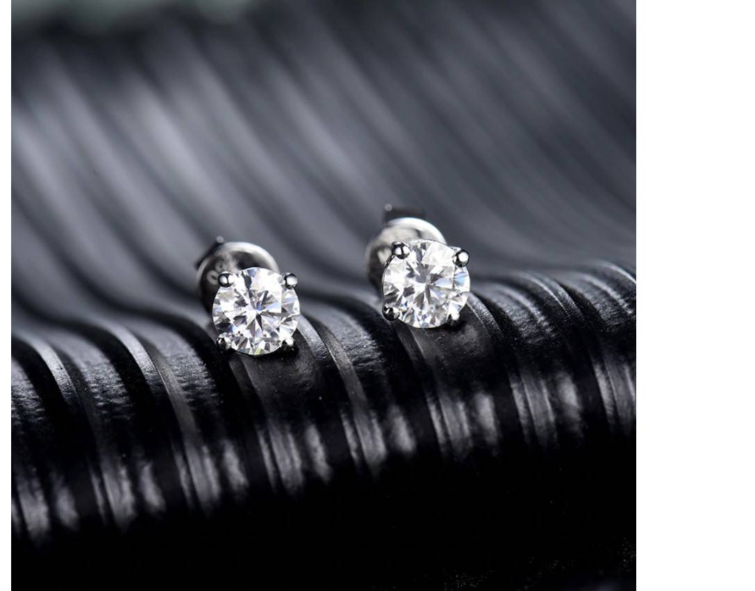 Women's 14K Gold Moissanite Stud Earrings